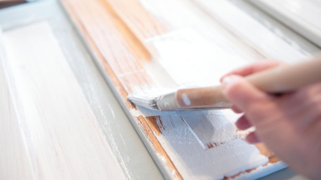 HOW TO: The Best Paint for Wood Kitchen Cabinets