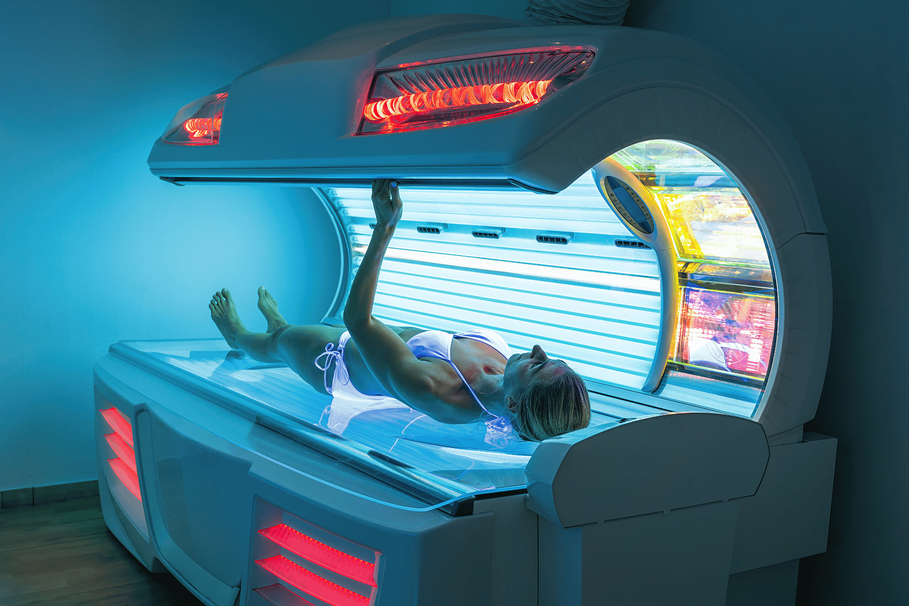 Should I Use Tanning Lotion in a Tanning Bed?