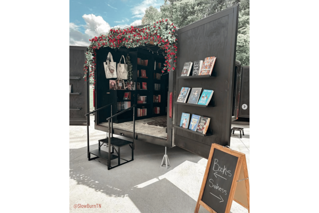 Romance-Only Bookstore on Wheels