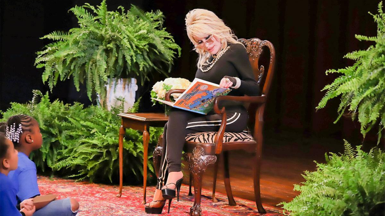 dolly parton reading